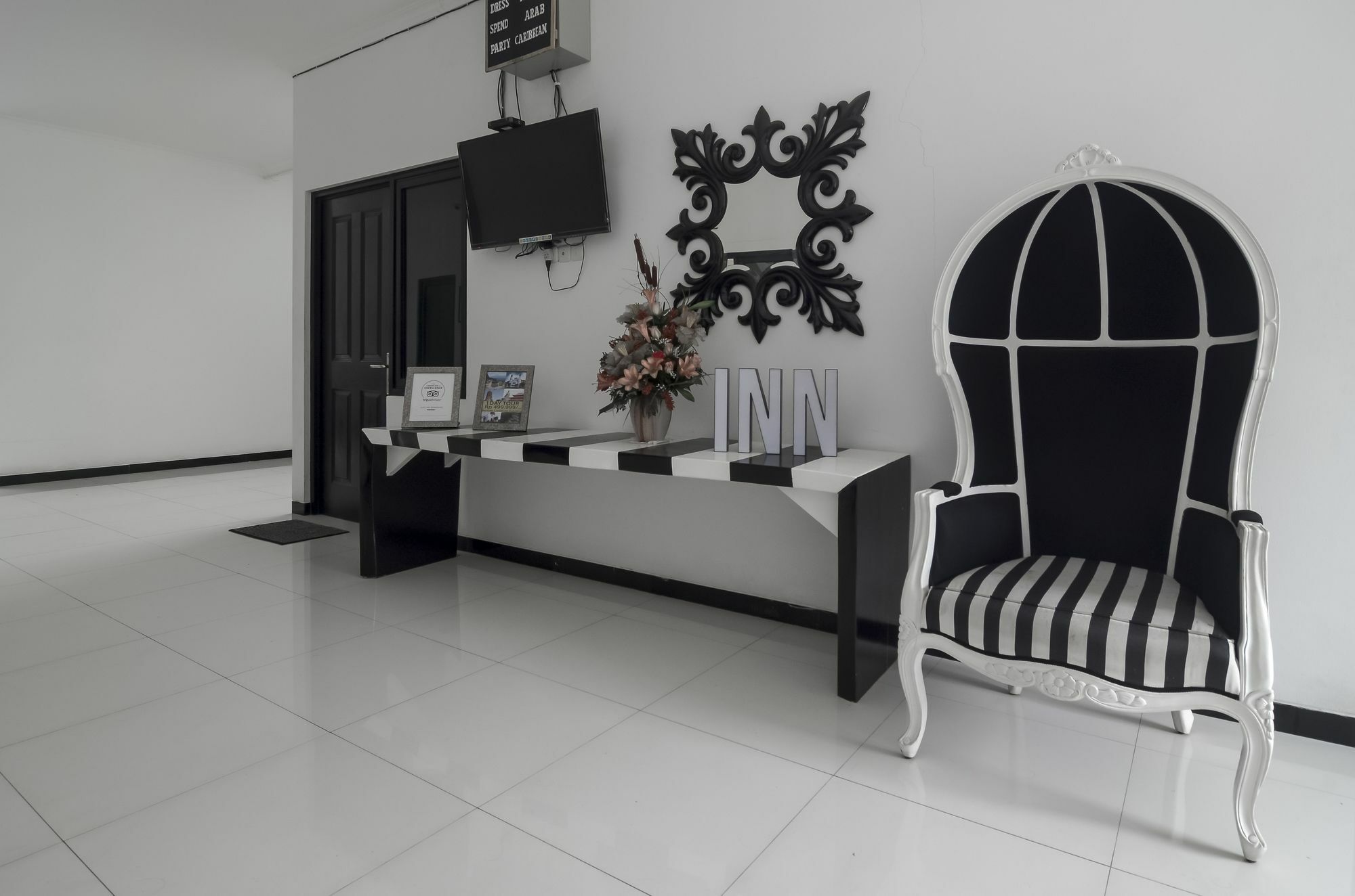 Reddoorz Near Poncol Station Hotel Semarang Bagian luar foto